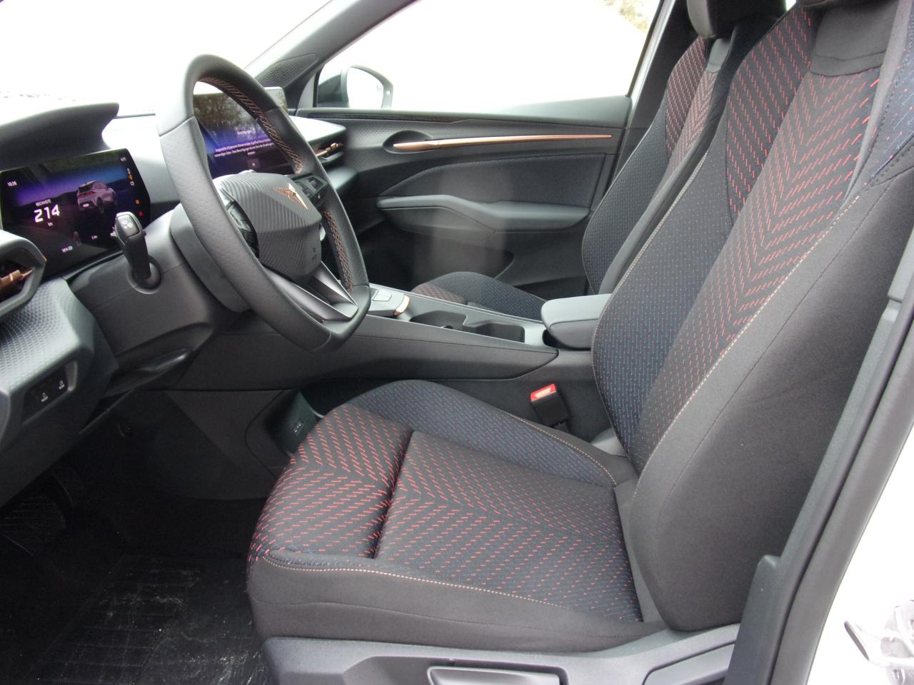 Cupra RAVAL 0.0 PLUS, CO2-Klasse: A, NAVI SITZH. AHZV-VORBER. Bildbeschreibung: Cupra RAVAL 0.0 PLUS, CO2-Klasse: A, NAVI SITZH. AHZV-VORBER.