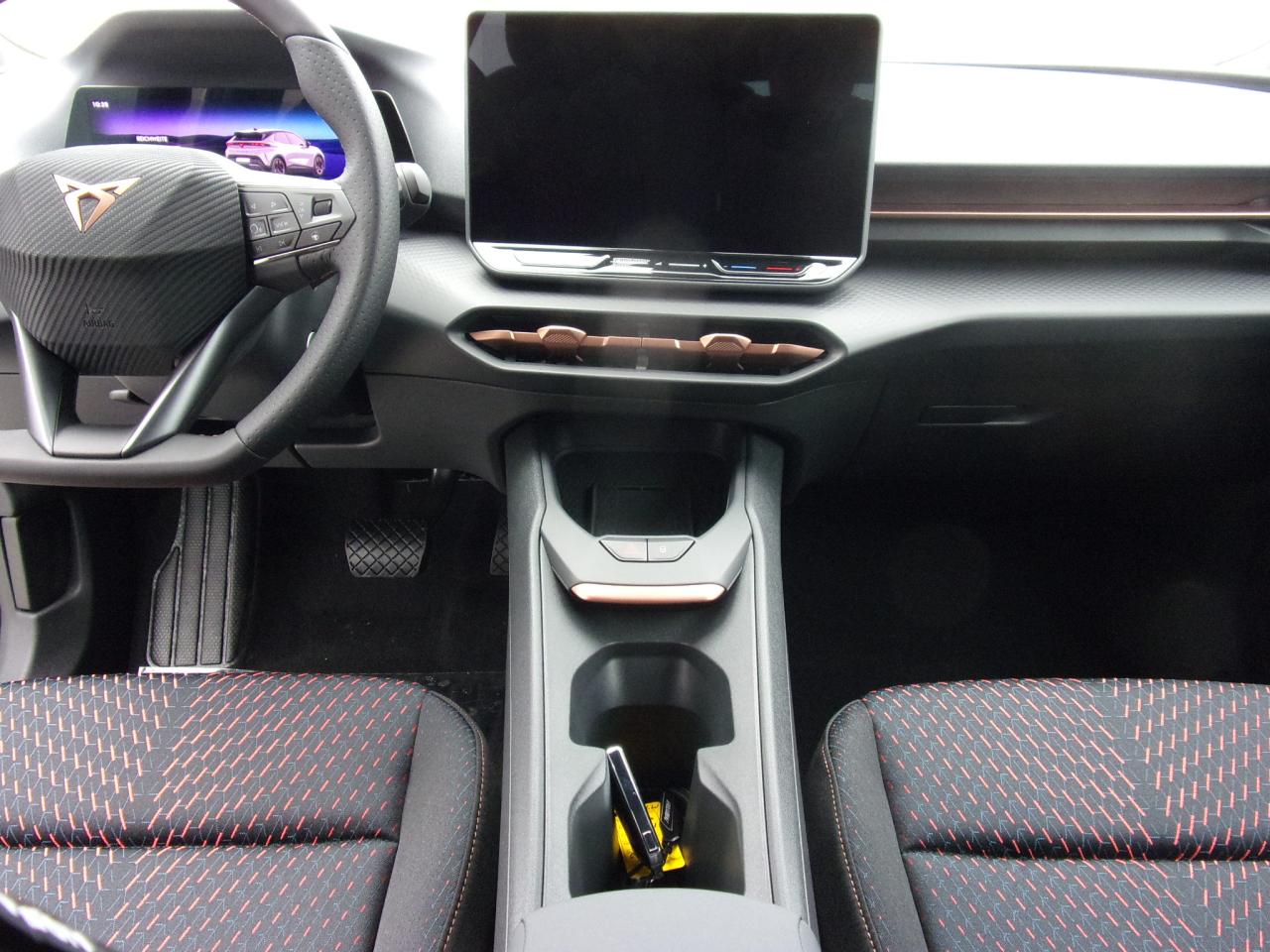 Cupra RAVAL 0.0 PLUS, CO2-Klasse: A, NAVI SITZH. AHZV-VORBER. Bildbeschreibung: Cupra RAVAL 0.0 PLUS, CO2-Klasse: A, NAVI SITZH. AHZV-VORBER.