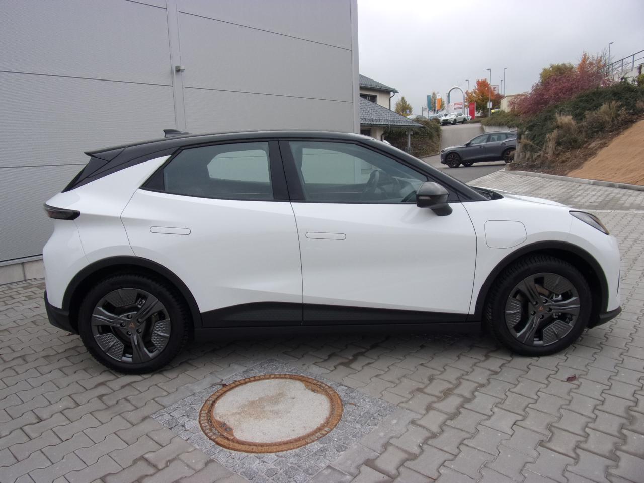 Cupra RAVAL 0.0 PLUS, CO2-Klasse: A, NAVI SITZH. AHZV-VORBER. Bildbeschreibung: Cupra RAVAL 0.0 PLUS, CO2-Klasse: A, NAVI SITZH. AHZV-VORBER.