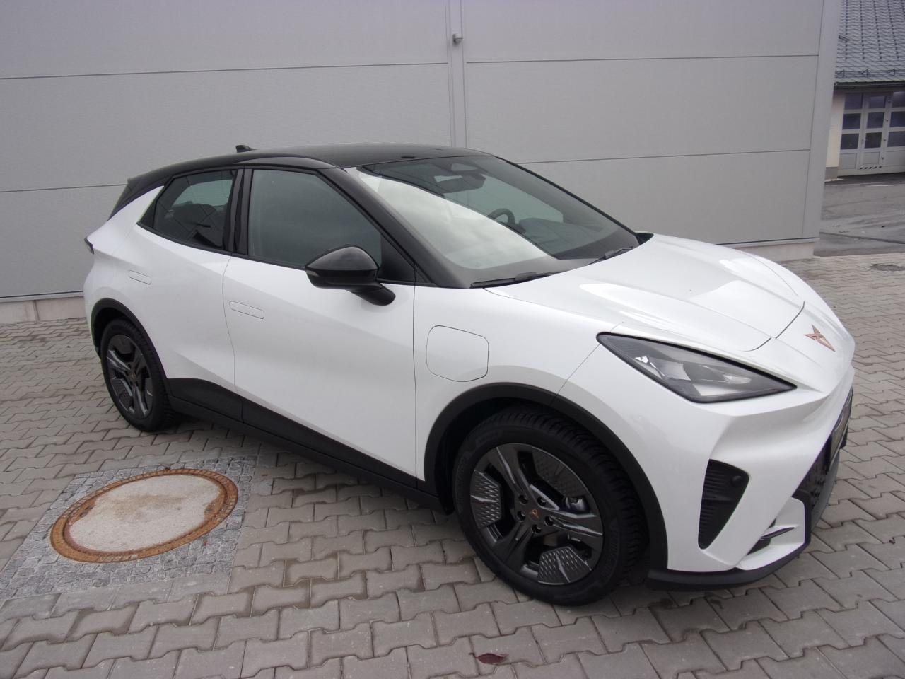 Cupra RAVAL 0.0 PLUS, CO2-Klasse: A, NAVI SITZH. AHZV-VORBER. Bildbeschreibung: Cupra RAVAL 0.0 PLUS, CO2-Klasse: A, NAVI SITZH. AHZV-VORBER.