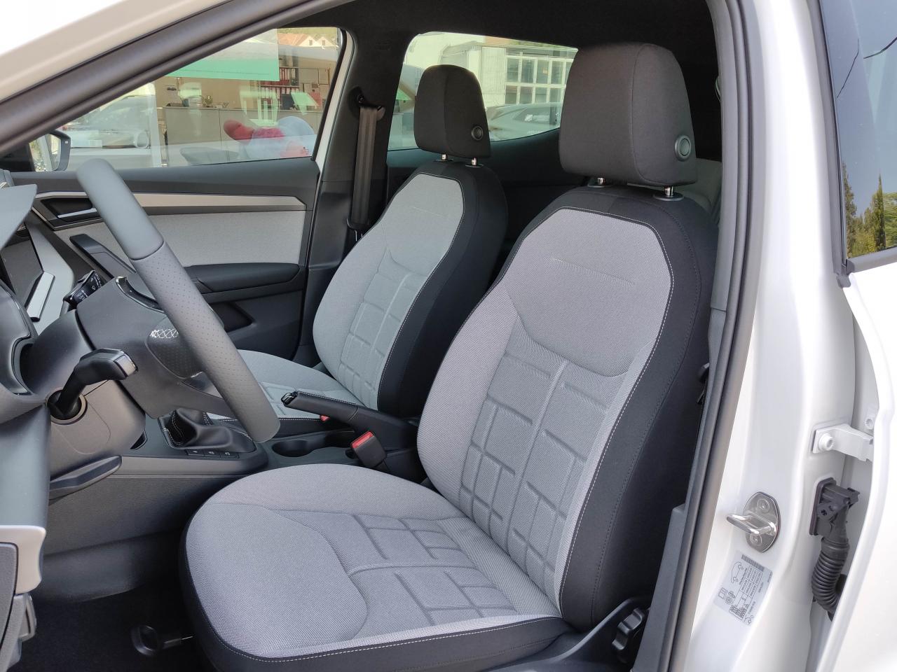 Seat IBIZA FR 1.0 TSI, CO2-Klasse: D, NAVI SITZHEIZ. EINPARKH. DAB+ Bildbeschreibung: Seat IBIZA FR 1.0 TSI, CO2-Klasse: D, NAVI SITZHEIZ. EINPARKH. DAB+