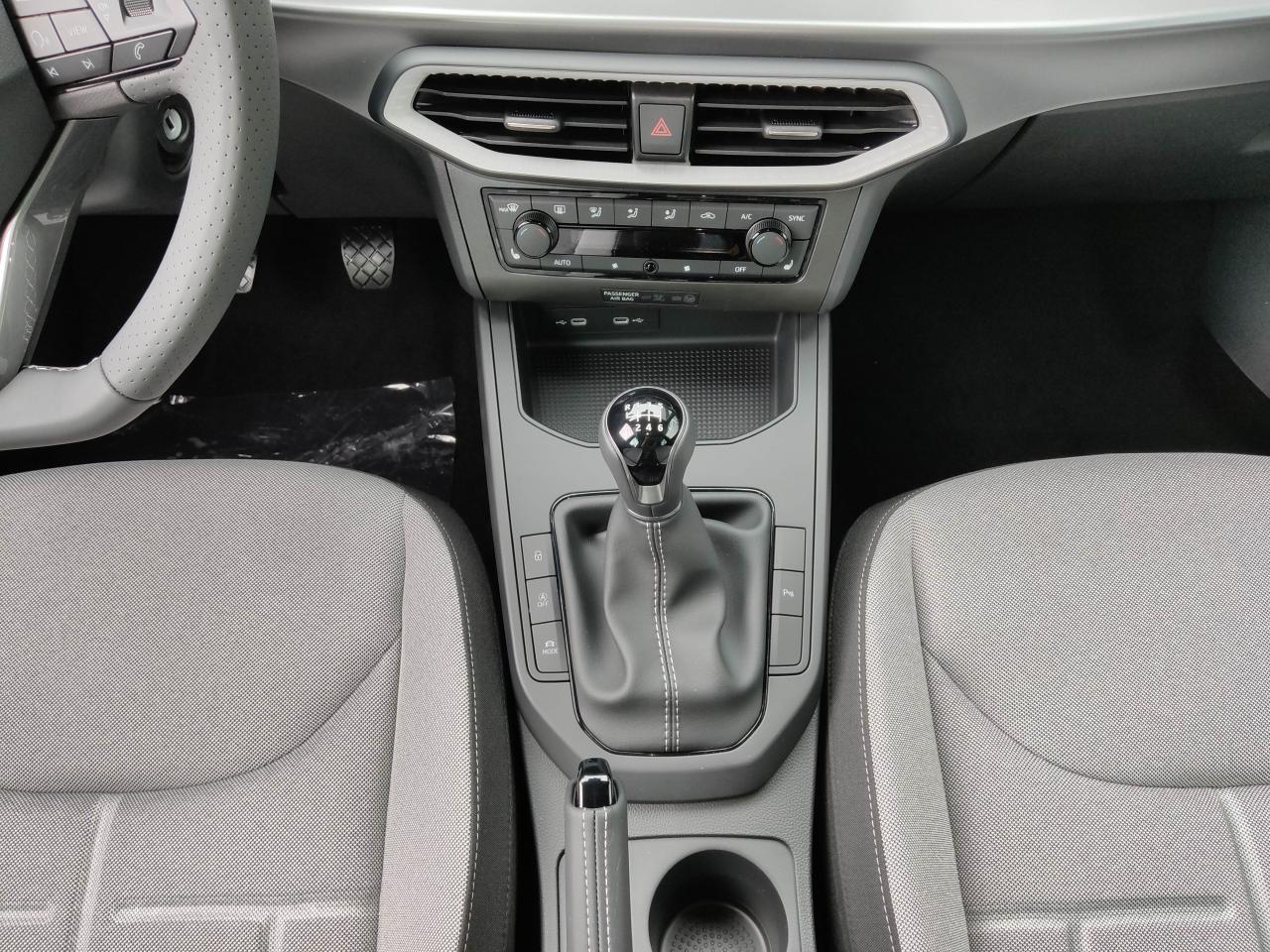 Seat ARONA FR 1.0 TSI, CO2-Klasse: D, NAVI SITZHEIZ. AHZV-VORBER. Bildbeschreibung: Seat ARONA FR 1.0 TSI, CO2-Klasse: D, NAVI SITZHEIZ. AHZV-VORBER.