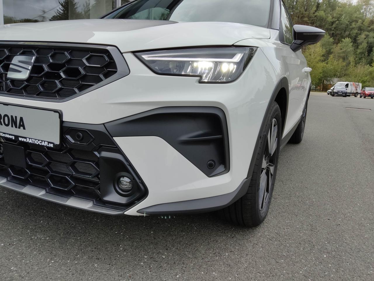 Seat ARONA FR 1.0 TSI DSG, CO2-Klasse: D, NAVI AHZV-VORBER. SHZ EPH Bildbeschreibung: Seat ARONA FR 1.0 TSI DSG, CO2-Klasse: D, NAVI AHZV-VORBER. SHZ EPH