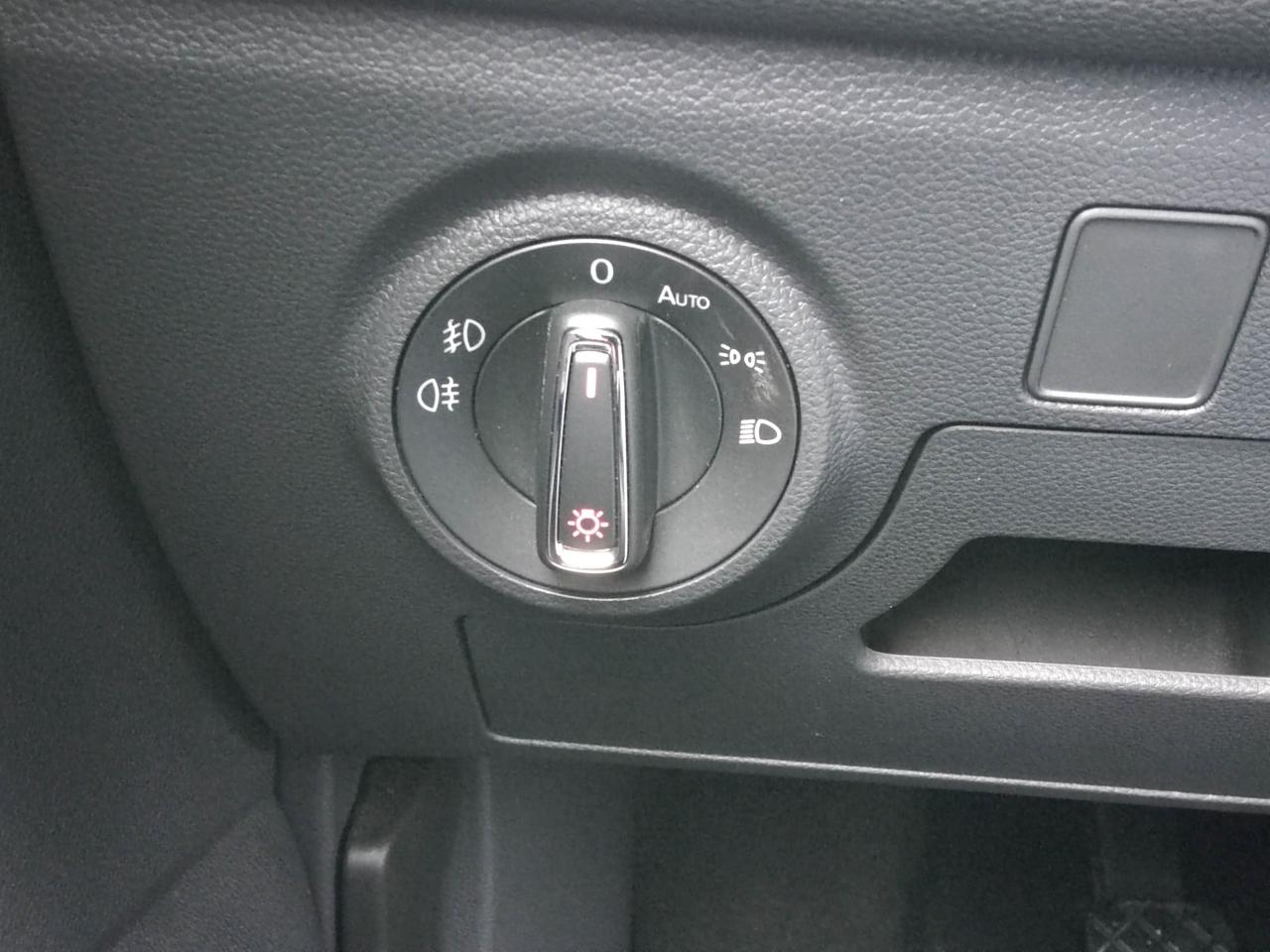 Seat ARONA 1.0 TSI XCELLENCE NAVI VOLL-LED SITZHEIZ. Bildbeschreibung: Seat ARONA 1.0 TSI XCELLENCE NAVI VOLL-LED SITZHEIZ.