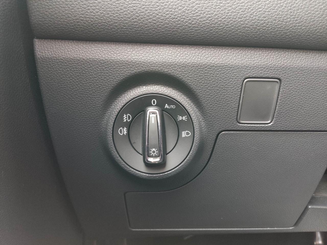 Seat ARONA FR 1.0 TSI DSG SCHECKHEFTGEPFL. SITZH. EPH Bildbeschreibung: Seat ARONA FR 1.0 TSI DSG SCHECKHEFTGEPFL. SITZH. EPH