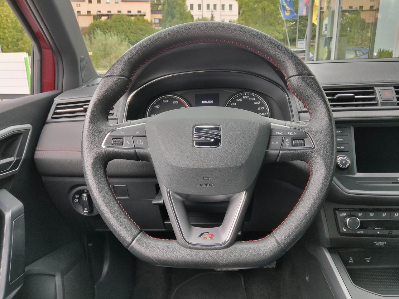 Seat ARONA FR 1.0 TSI DSG SCHECKHEFTGEPFL. SITZH. EPH Bildbeschreibung: Seat ARONA FR 1.0 TSI DSG SCHECKHEFTGEPFL. SITZH. EPH