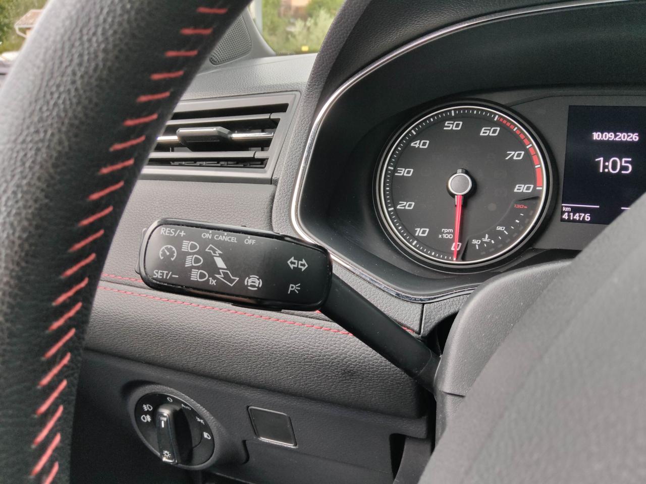 Seat ARONA FR 1.0 TSI DSG SCHECKHEFTGEPFL. SITZH. EPH Bildbeschreibung: Seat ARONA FR 1.0 TSI DSG SCHECKHEFTGEPFL. SITZH. EPH