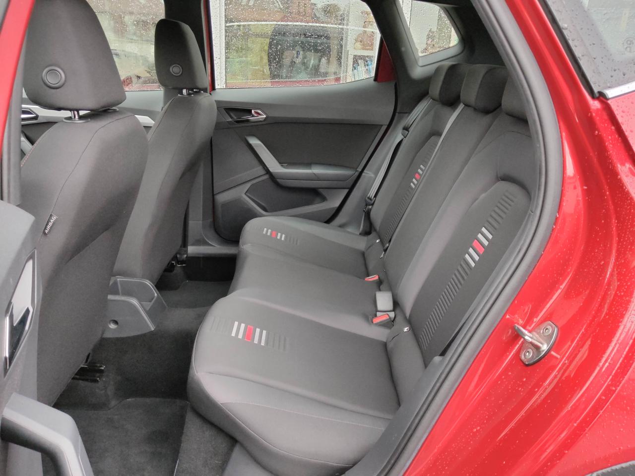 Seat ARONA FR 1.0 TSI DSG SCHECKHEFTGEPFL. SITZH. EPH Bildbeschreibung: Seat ARONA FR 1.0 TSI DSG SCHECKHEFTGEPFL. SITZH. EPH