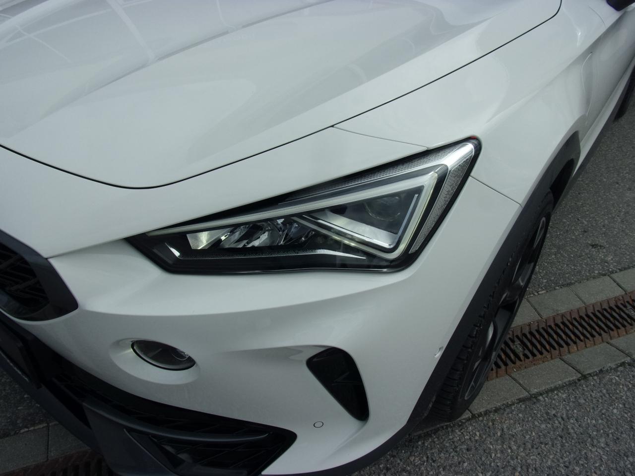Cupra FORMENTOR VZ 1.4 E HYBRID DSG NAVI DAB+ Bildbeschreibung: Cupra FORMENTOR VZ 1.4 E HYBRID DSG NAVI DAB+