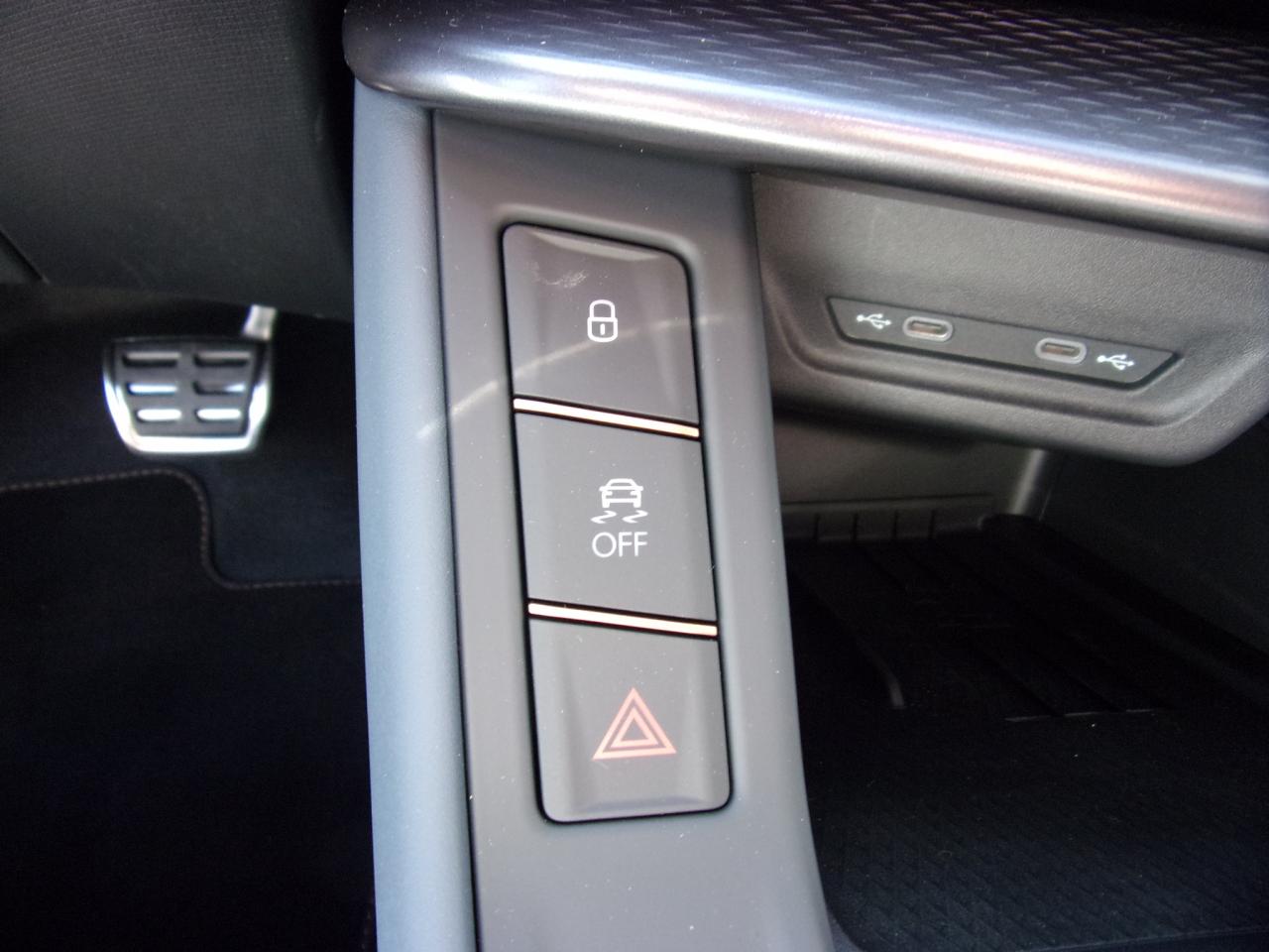 Cupra TERRAMAR 1.5 5 J. GAR.* AHK NAVI SITZH. Bildbeschreibung: Cupra TERRAMAR 1.5 5 J. GAR.* AHK NAVI SITZH.