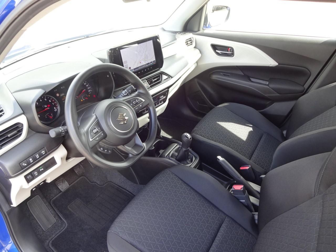 Suzuki SWIFT 1.2 DUALJET CLUB, CO2-Klasse: C, NAVI DAB+ EINPARKH. FSE Bildbeschreibung: Suzuki SWIFT 1.2 DUALJET CLUB, CO2-Klasse: C, NAVI DAB+ EINPARKH. FSE