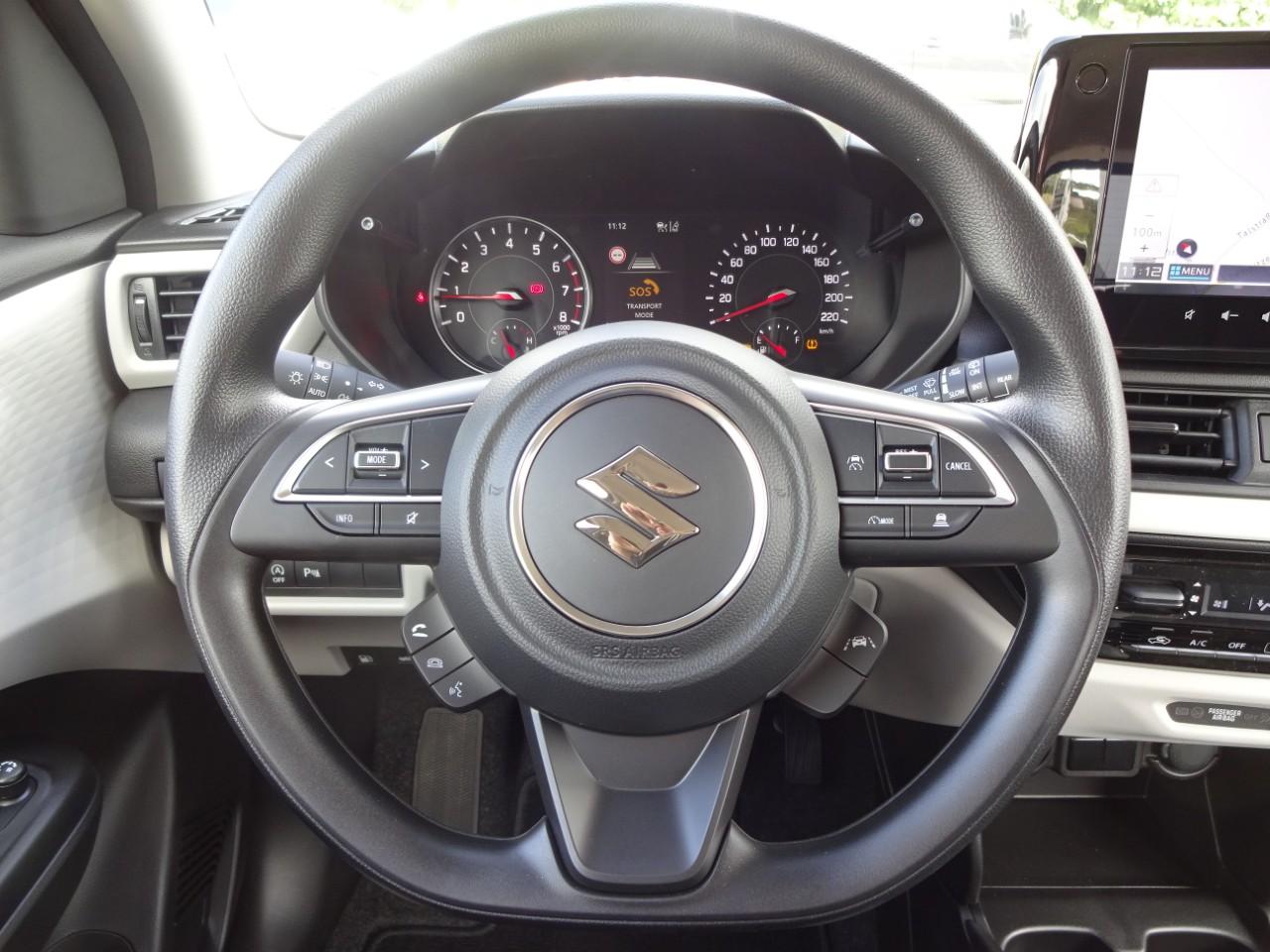 Suzuki SWIFT 1.2 DUALJET CLUB, CO2-Klasse: C, NAVI DAB+ EINPARKH. FSE Bildbeschreibung: Suzuki SWIFT 1.2 DUALJET CLUB, CO2-Klasse: C, NAVI DAB+ EINPARKH. FSE