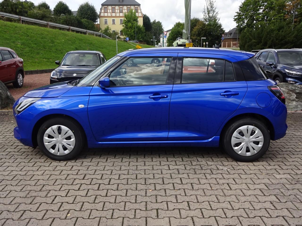 Suzuki SWIFT 1.2 DUALJET CLUB, CO2-Klasse: C, NAVI DAB+ EINPARKH. FSE Bildbeschreibung: Suzuki SWIFT 1.2 DUALJET CLUB, CO2-Klasse: C, NAVI DAB+ EINPARKH. FSE