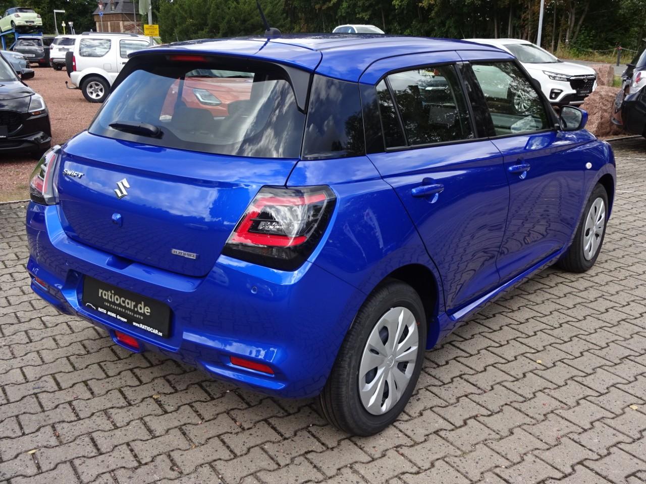 Suzuki SWIFT 1.2 DUALJET CLUB, CO2-Klasse: C, NAVI DAB+ EINPARKH. FSE Bildbeschreibung: Suzuki SWIFT 1.2 DUALJET CLUB, CO2-Klasse: C, NAVI DAB+ EINPARKH. FSE
