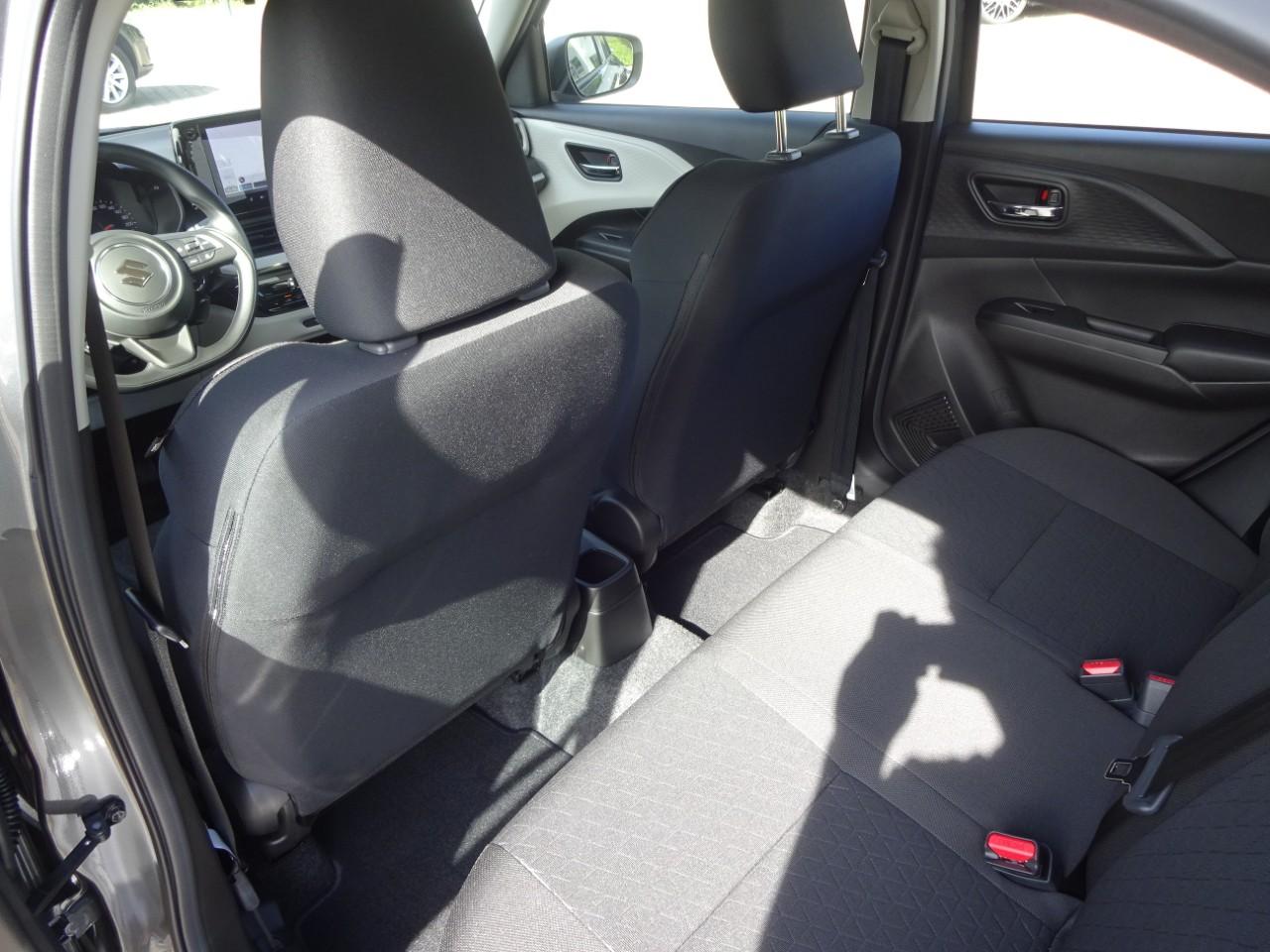 Suzuki SWIFT 1.2 DUALJET CLUB, CO2-Klasse: C, NAVI DAB+ EINPARKH. USB Bildbeschreibung: Suzuki SWIFT 1.2 DUALJET CLUB, CO2-Klasse: C, NAVI DAB+ EINPARKH. USB