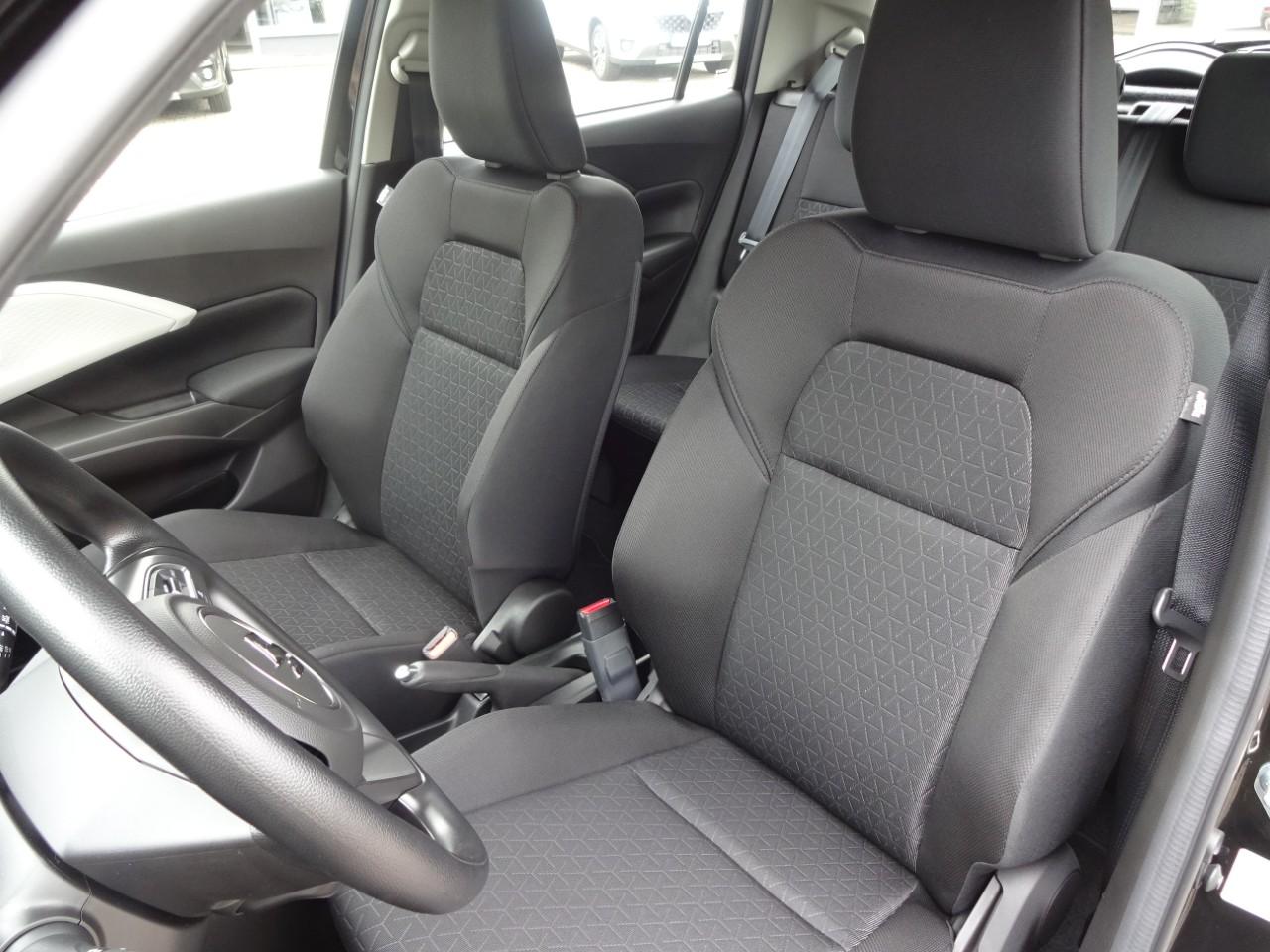 Suzuki SWIFT 1.2 DUALJET ALLGRIP CLUB, CO2-Klasse: C, NAVI EINPARKH. Bildbeschreibung: Suzuki SWIFT 1.2 DUALJET ALLGRIP CLUB, CO2-Klasse: C, NAVI EINPARKH.