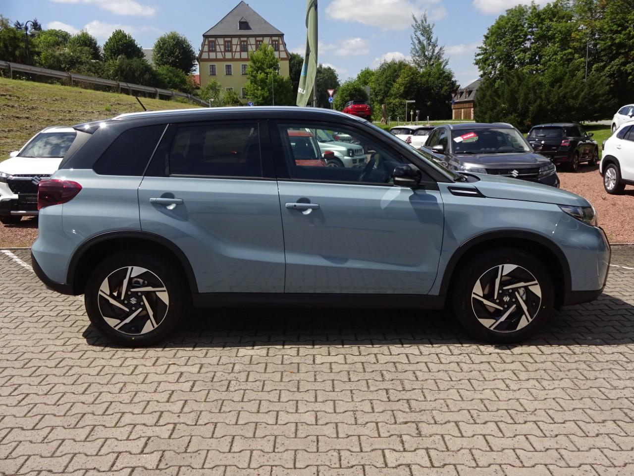Suzuki VITARA 1.4 BOOSTERJET ALLGRIP COMFORT+, CO2-Klasse: D, PANO-DACH Bildbeschreibung: Suzuki VITARA 1.4 BOOSTERJET ALLGRIP COMFORT+, CO2-Klasse: D, PANO-DACH