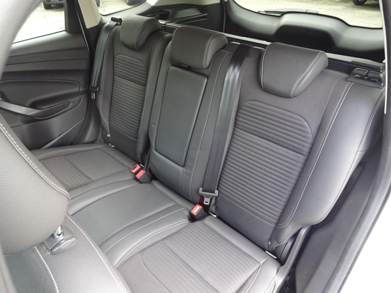 Ford KUGA 1.5 4X4 TITANIUM NAVI AHK SITZH. EINPARKH. Bildbeschreibung: Ford KUGA 1.5 4X4 TITANIUM NAVI AHK SITZH. EINPARKH.