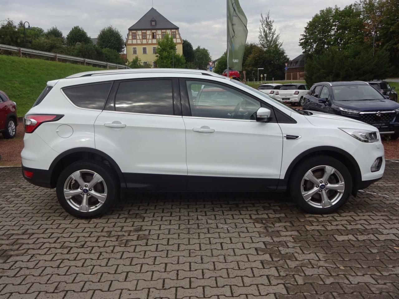 Ford KUGA 1.5 4X4 TITANIUM NAVI AHK SITZH. EINPARKH. Bildbeschreibung: Ford KUGA 1.5 4X4 TITANIUM NAVI AHK SITZH. EINPARKH.