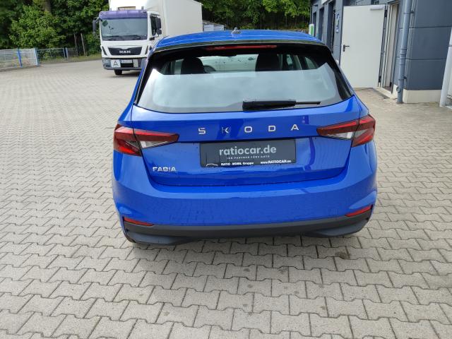 Skoda FABIA SELECTION 1.0 MPI, CO2-Klasse: D, SITZHEIZ. EINPARKH. DAB+ Bildbeschreibung: Skoda FABIA SELECTION 1.0 MPI, CO2-Klasse: D, SITZHEIZ. EINPARKH. DAB+