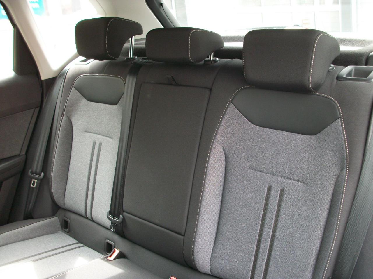 Seat ATECA STYLE 2.0 TDI DSG AHZV EINPARKH. SITZHEIZ. Bildbeschreibung: Seat ATECA STYLE 2.0 TDI DSG AHZV EINPARKH. SITZHEIZ.