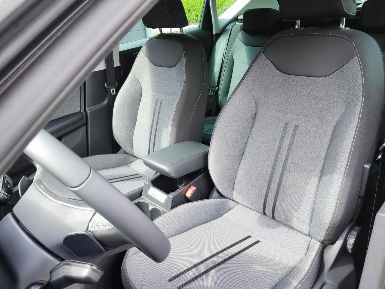 Seat ATECA ROAD EDITION 1.5 TSI DSG, CO2-Klasse: E, NAVI AHZV SITZH. Bildbeschreibung: Seat ATECA ROAD EDITION 1.5 TSI DSG, CO2-Klasse: E, NAVI AHZV SITZH.
