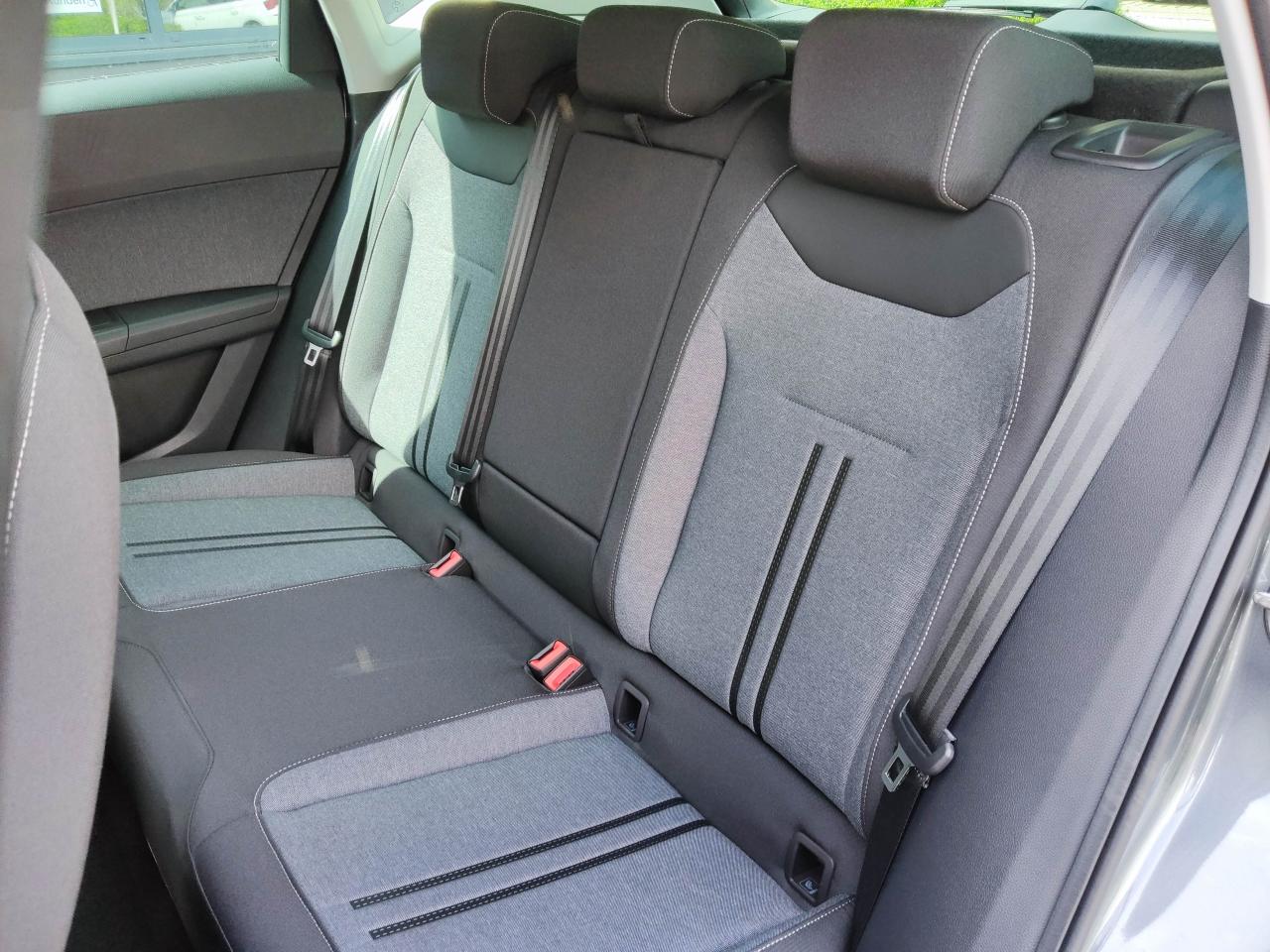 Seat ATECA ROAD EDITION 1.5 TSI DSG, CO2-Klasse: E, NAVI AHZV SITZH. Bildbeschreibung: Seat ATECA ROAD EDITION 1.5 TSI DSG, CO2-Klasse: E, NAVI AHZV SITZH.