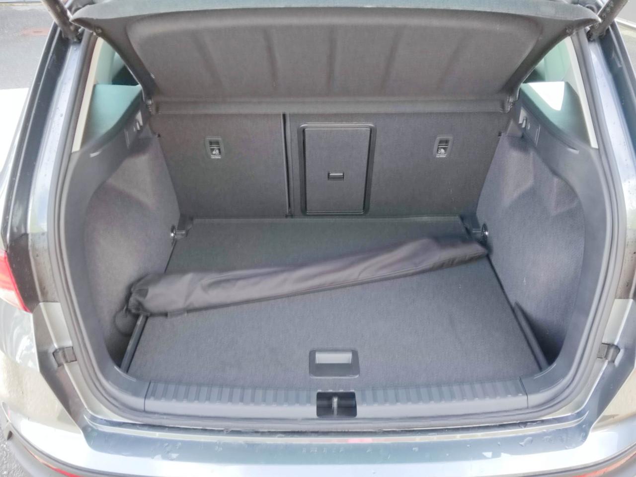Seat ATECA ROAD EDITION 1.5 TSI DSG, CO2-Klasse: E, NAVI AHZV SITZH. Bildbeschreibung: Seat ATECA ROAD EDITION 1.5 TSI DSG, CO2-Klasse: E, NAVI AHZV SITZH.