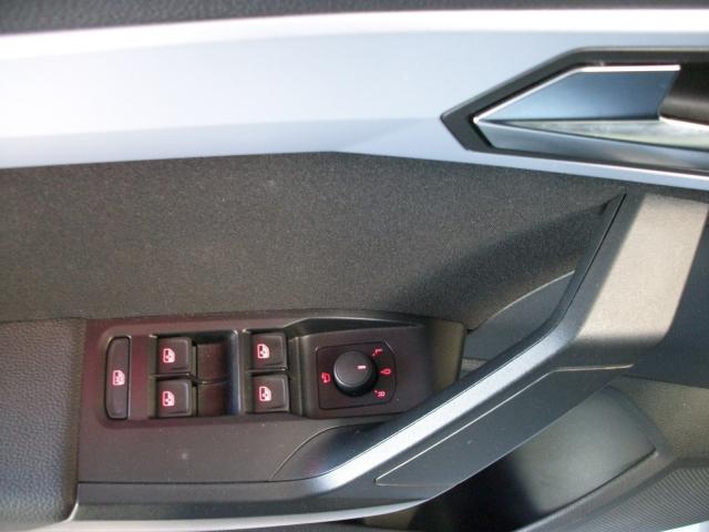 Seat IBIZA FR 1.0 TSI NAVI EINPARKH. DAB+ TEMPOMAT Bildbeschreibung: Seat IBIZA FR 1.0 TSI NAVI EINPARKH. DAB+ TEMPOMAT