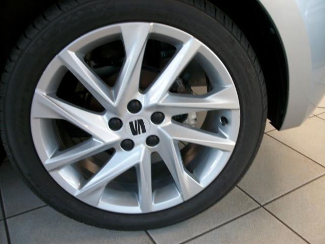 Seat IBIZA FR 1.0 TSI NAVI EINPARKH. DAB+ TEMPOMAT Bildbeschreibung: Seat IBIZA FR 1.0 TSI NAVI EINPARKH. DAB+ TEMPOMAT