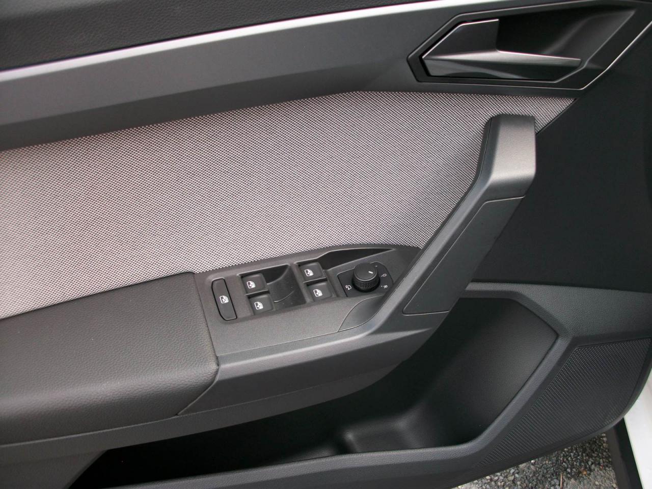 Seat ARONA FR 1.0 TSI, CO2-Klasse: D, NAVI SITZHEIZUNG AHZV-VORBER. Bildbeschreibung: Seat ARONA FR 1.0 TSI, CO2-Klasse: D, NAVI SITZHEIZUNG AHZV-VORBER.