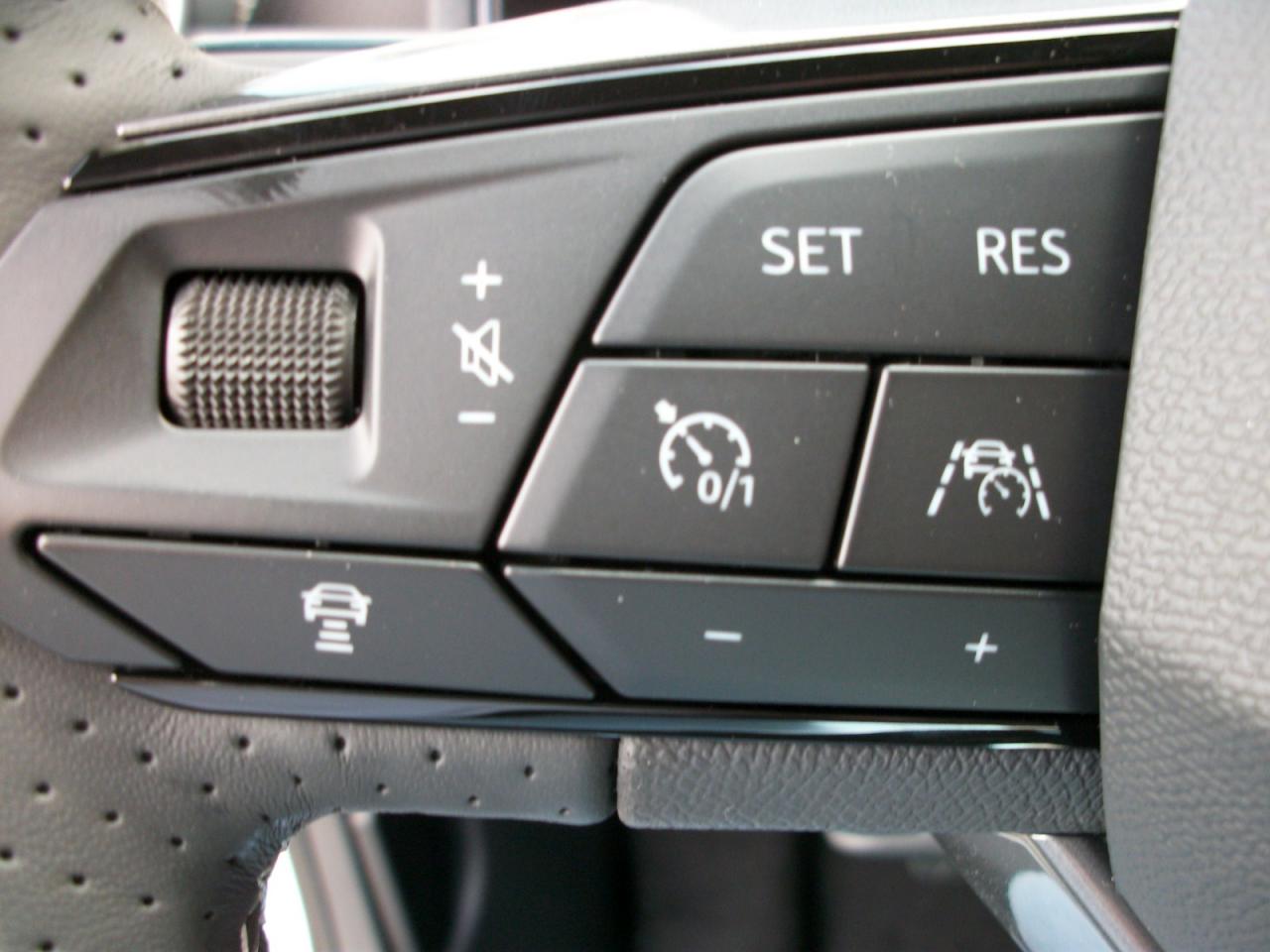Seat ARONA FR 1.0 TSI, CO2-Klasse: D, NAVI SITZHEIZUNG AHZV-VORBER. Bildbeschreibung: Seat ARONA FR 1.0 TSI, CO2-Klasse: D, NAVI SITZHEIZUNG AHZV-VORBER.
