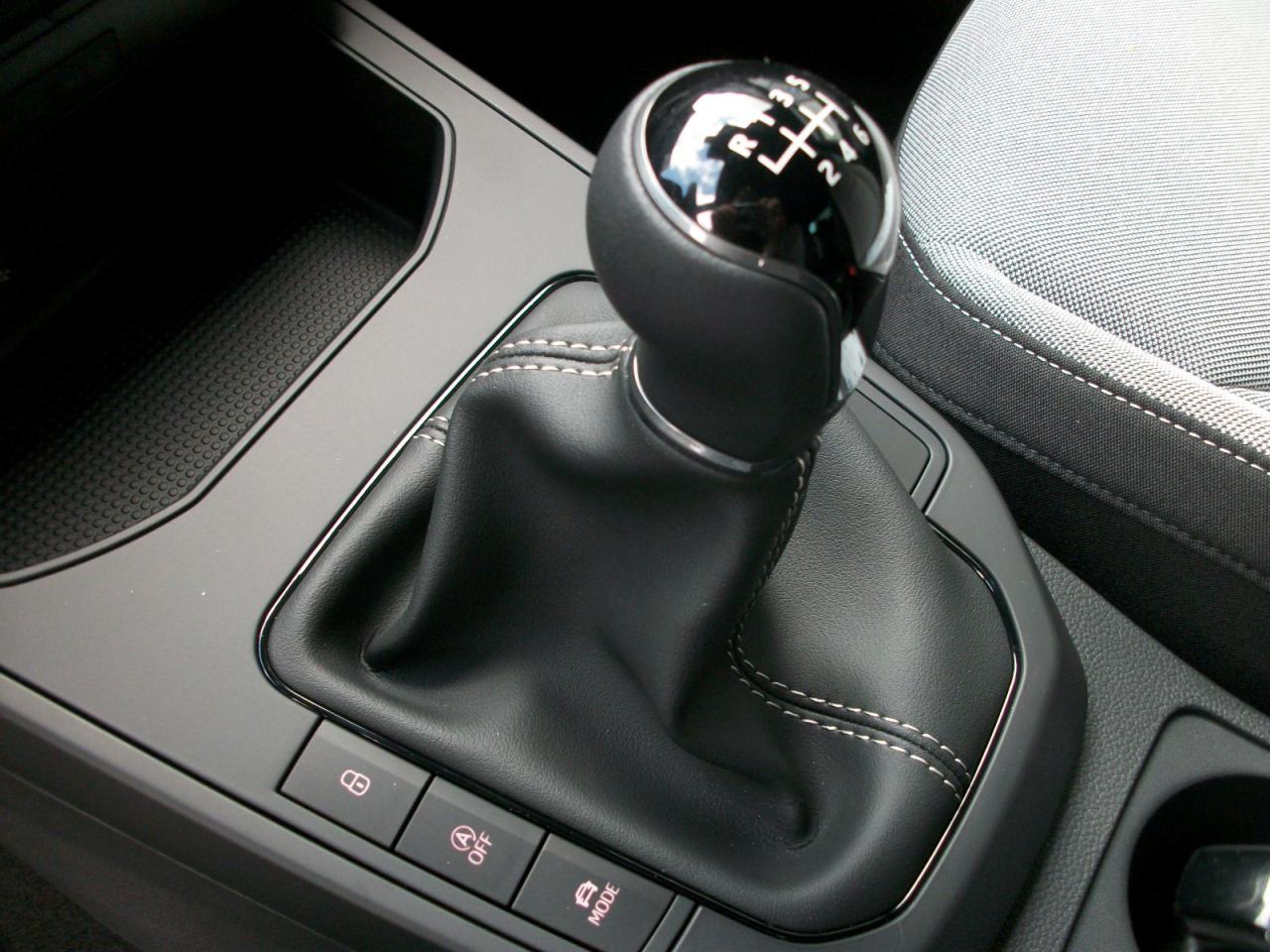 Seat ARONA 1.0 FR, CO2-Klasse: B, NAVI SITZHEIZUNG AHZV-VORBER. Bildbeschreibung: Seat ARONA 1.0 FR, CO2-Klasse: B, NAVI SITZHEIZUNG AHZV-VORBER.