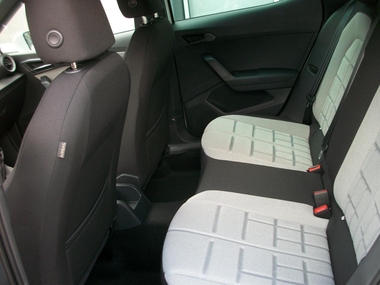 Seat ARONA 1.0 FR, CO2-Klasse: B, NAVI SITZHEIZUNG AHZV-VORBER. Bildbeschreibung: Seat ARONA 1.0 FR, CO2-Klasse: B, NAVI SITZHEIZUNG AHZV-VORBER.