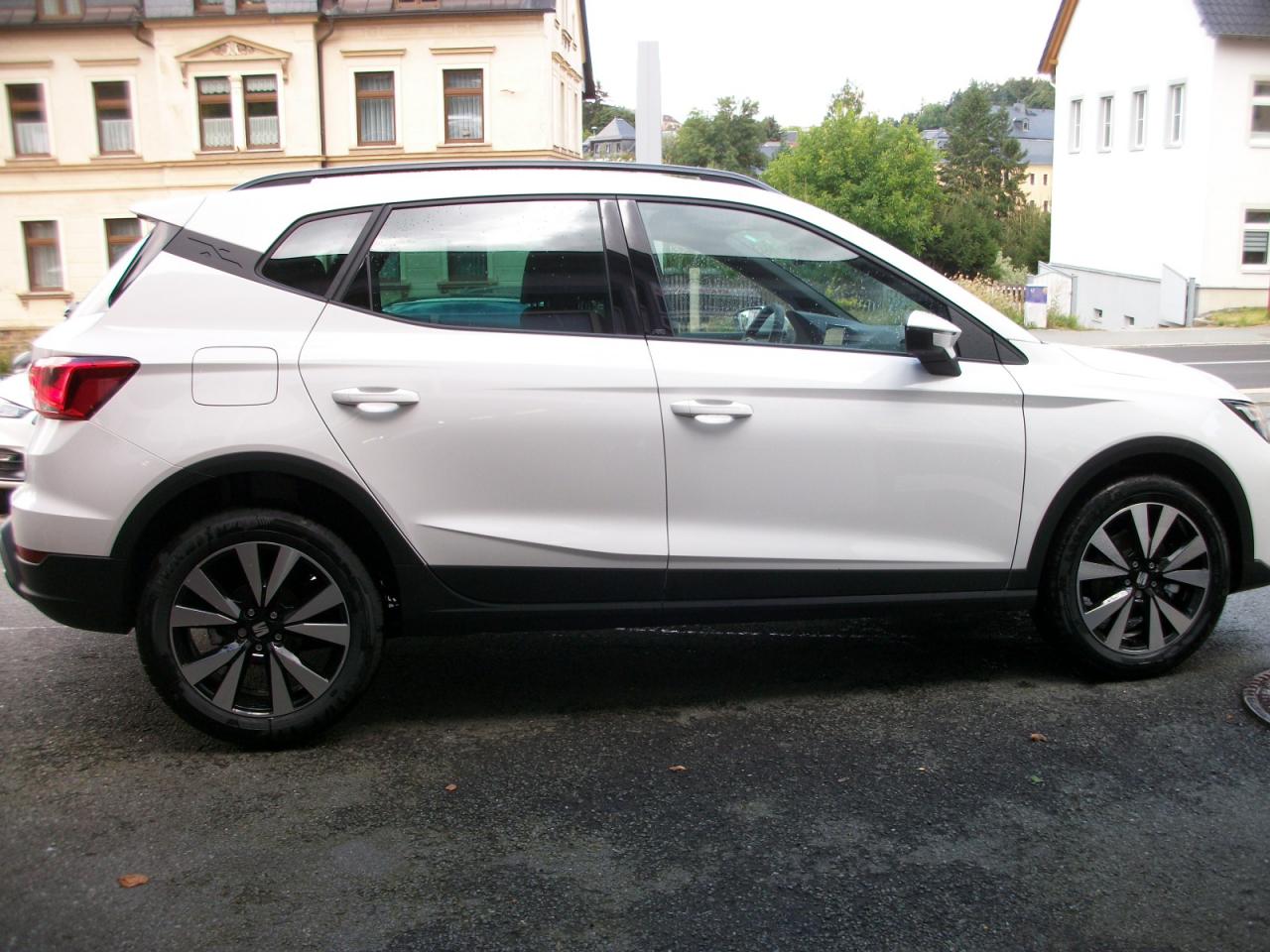 Seat ARONA FR 1.0 TSI, CO2-Klasse: D, NAVI SITZHEIZUNG AHZV-VORBER. Bildbeschreibung: Seat ARONA FR 1.0 TSI, CO2-Klasse: D, NAVI SITZHEIZUNG AHZV-VORBER.