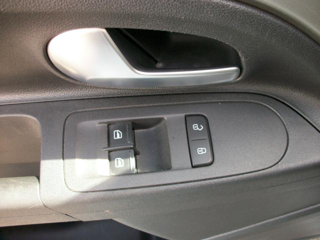 Volkswagen UP! MOVE 1.0 EINPARKH. DAB+ USB Bildbeschreibung: Volkswagen UP! MOVE 1.0 EINPARKH. DAB+ USB