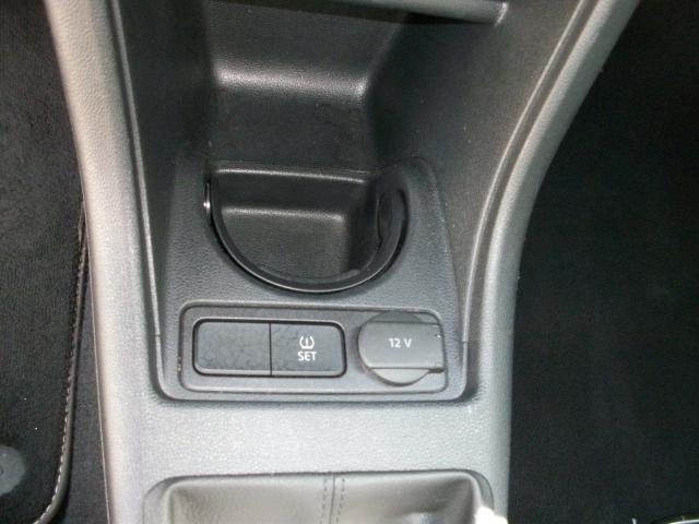 Volkswagen UP! MOVE 1.0 EINPARKH. DAB+ USB Bildbeschreibung: Volkswagen UP! MOVE 1.0 EINPARKH. DAB+ USB
