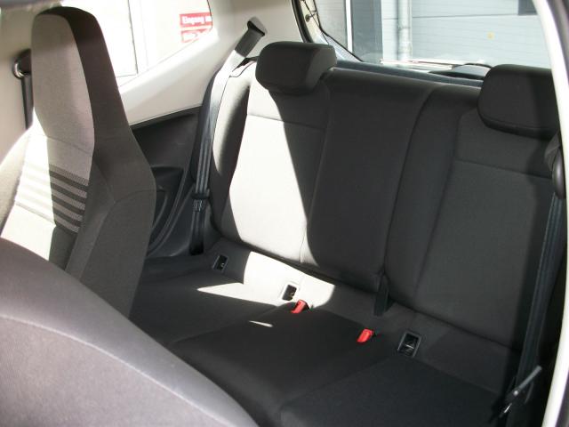Volkswagen UP! MOVE 1.0 EINPARKH. DAB+ USB Bildbeschreibung: Volkswagen UP! MOVE 1.0 EINPARKH. DAB+ USB