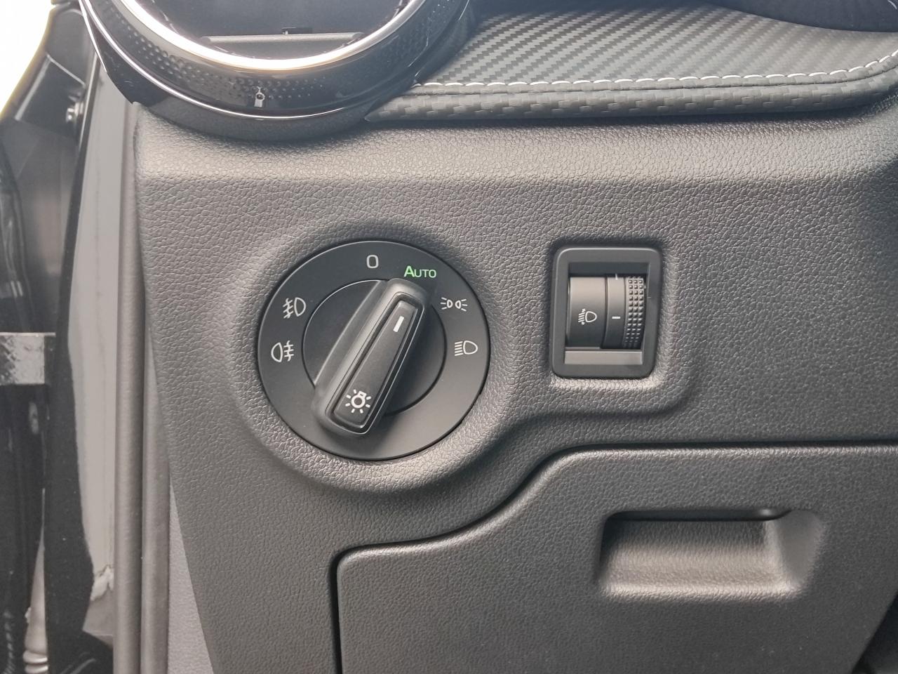 Skoda FABIA MONTE CARLO 1.0 TSI DSG, CO2-Klasse: D, +GAR.* SMARTLINK Bildbeschreibung: Skoda FABIA MONTE CARLO 1.0 TSI DSG, CO2-Klasse: D, +GAR.* SMARTLINK
