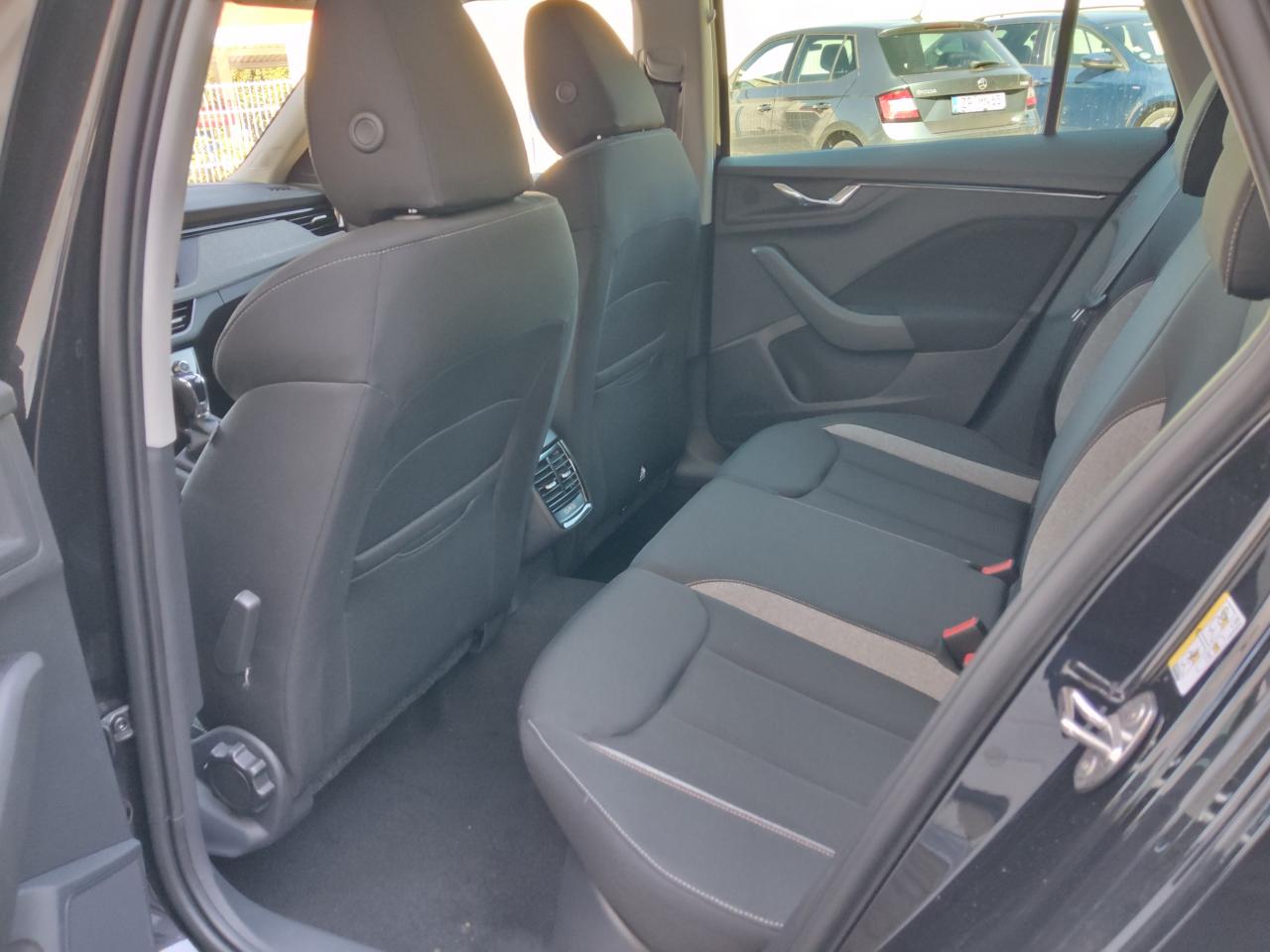 Skoda KAMIQ SELECTION XTRA 1.0 TSI DSG, CO2-Klasse: D, SITZHEIZ. EPH Bildbeschreibung: Skoda KAMIQ SELECTION XTRA 1.0 TSI DSG, CO2-Klasse: D, SITZHEIZ. EPH