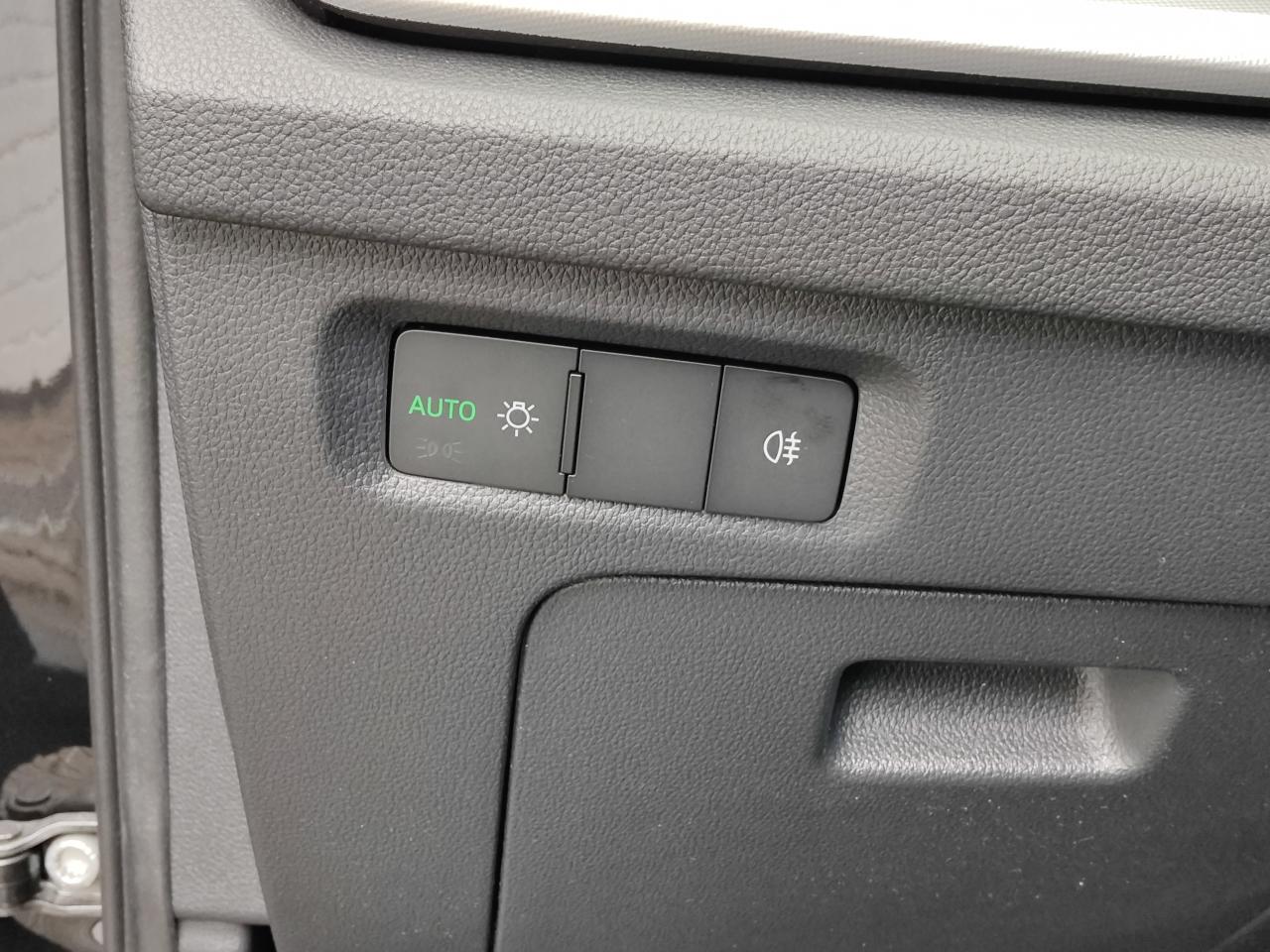 Skoda OCTAVIA KOMBI SELECTION PLUS 1.5 TSI DSG mHEV, CO2-Klasse: D, Bildbeschreibung: Skoda OCTAVIA KOMBI SELECTION PLUS 1.5 TSI DSG mHEV, CO2-Klasse: D,