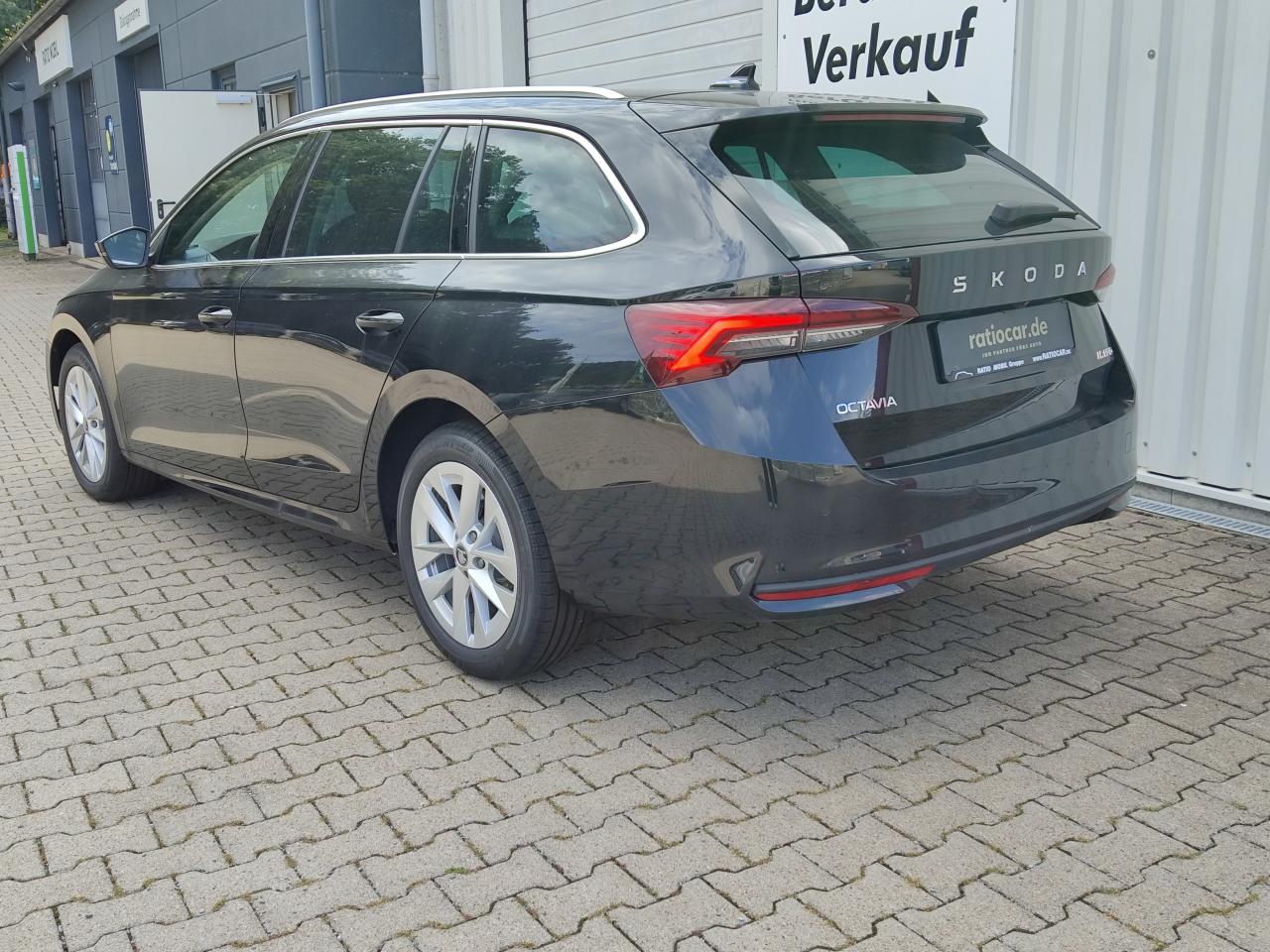 Skoda OCTAVIA KOMBI SELECTION PLUS 1.5 TSI DSG mHEV, CO2-Klasse: D, Bildbeschreibung: Skoda OCTAVIA KOMBI SELECTION PLUS 1.5 TSI DSG mHEV, CO2-Klasse: D,