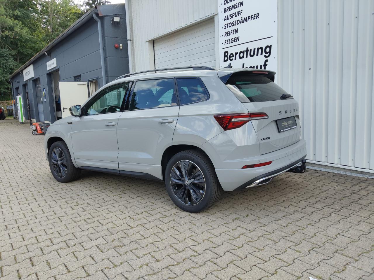 Skoda KAROQ SPORTLINE 2.0 TSI DSG 4X4, CO2-Klasse: F, AHZV MATRIX-LED Bildbeschreibung: Skoda KAROQ SPORTLINE 2.0 TSI DSG 4X4, CO2-Klasse: F, AHZV MATRIX-LED