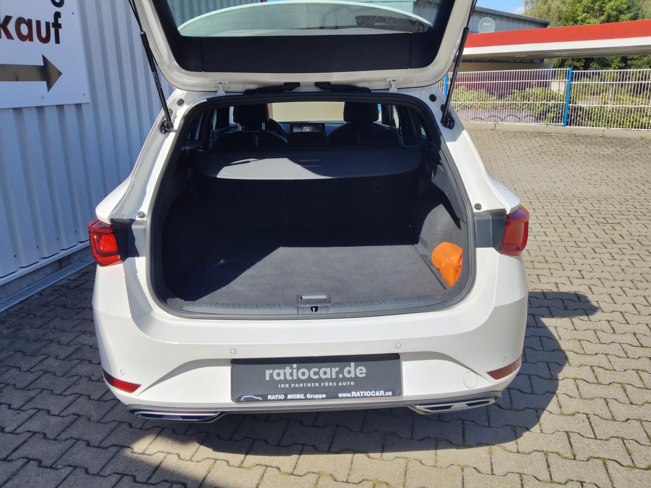 Seat LEON SPORTSTOURER FR 2.0 TDI DSG GAR.-03/2027* Bildbeschreibung: Seat LEON SPORTSTOURER FR 2.0 TDI DSG GAR.-03/2027*