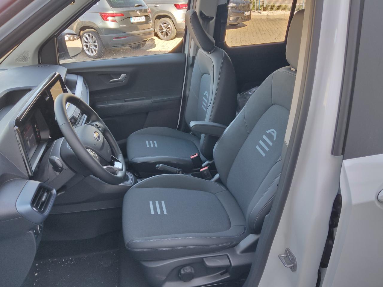 Ford TOURNEO COURIER 1.0 ECO BOOST ACTIVE PLUS, CO2-Klasse: E, BEHEIZB. FS NAVI USB DAB+ Bildbeschreibung: Ford TOURNEO COURIER 1.0 ECO BOOST ACTIVE PLUS, CO2-Klasse: E, BEHEIZB. FS NAVI USB DAB+