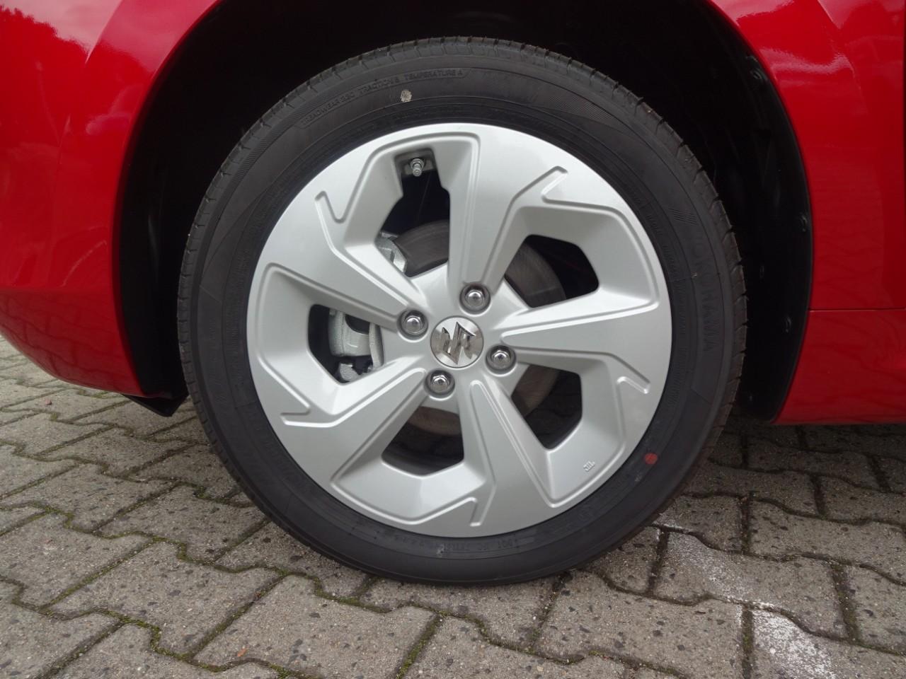 Suzuki SWIFT 1.2 , CO2-Klasse: B, NAVI SITZH. Bildbeschreibung: Suzuki SWIFT 1.2 , CO2-Klasse: B, NAVI SITZH.