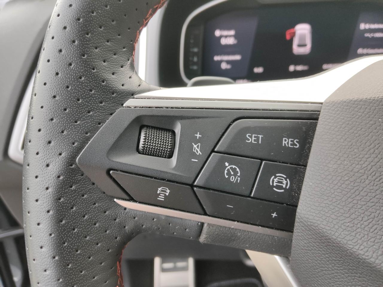 Seat ATECA FR 1.5 TSI ACT DSG NAVI SITZH. FS-BEHEIZT Bildbeschreibung: Seat ATECA FR 1.5 TSI ACT DSG NAVI SITZH. FS-BEHEIZT