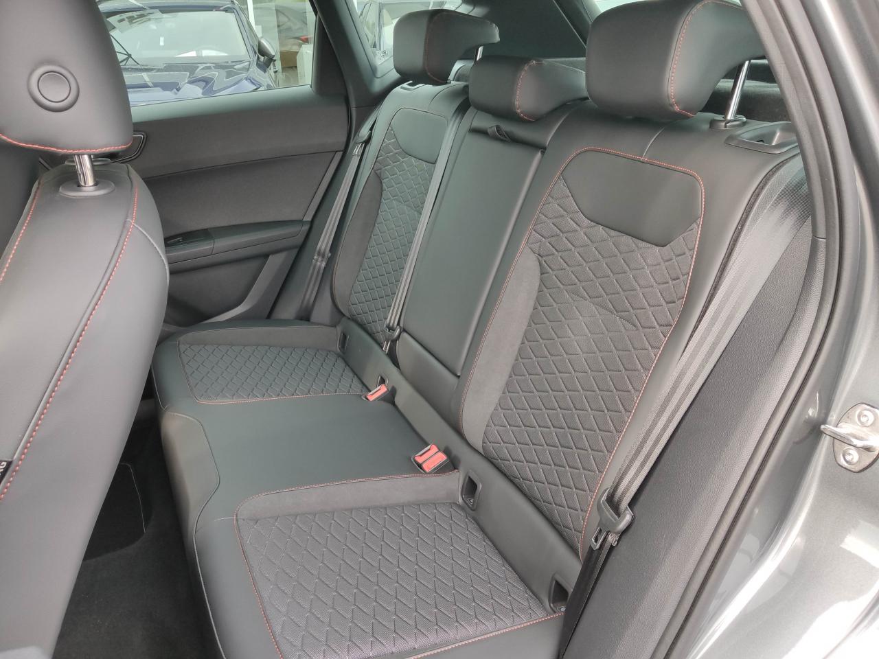 Seat ATECA FR 1.5 TSI ACT DSG NAVI SITZH. FS-BEHEIZT Bildbeschreibung: Seat ATECA FR 1.5 TSI ACT DSG NAVI SITZH. FS-BEHEIZT