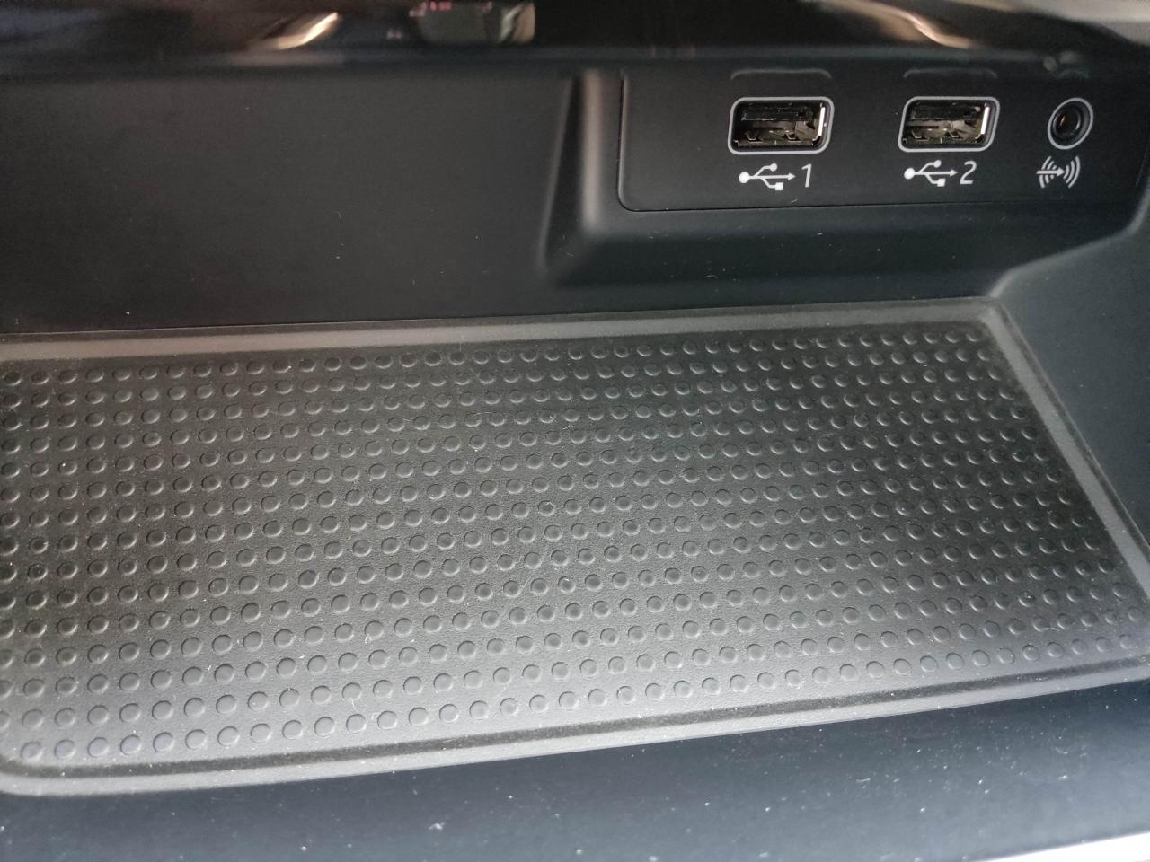 Seat LEON SPORTSTOURER FR 1.8 TSI DSG NAVI SITZH. EPH Bildbeschreibung: Seat LEON SPORTSTOURER FR 1.8 TSI DSG NAVI SITZH. EPH
