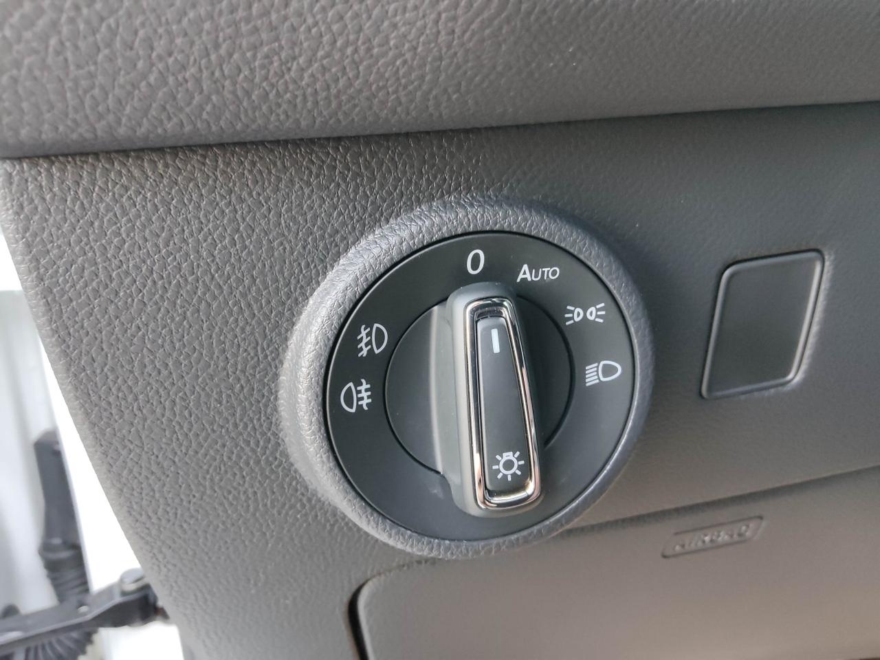 Seat ATECA XCELLENCE 2.0 TSI DSG 4DRIVE NAVI SITZHEI. Bildbeschreibung: Seat ATECA XCELLENCE 2.0 TSI DSG 4DRIVE NAVI SITZHEI.